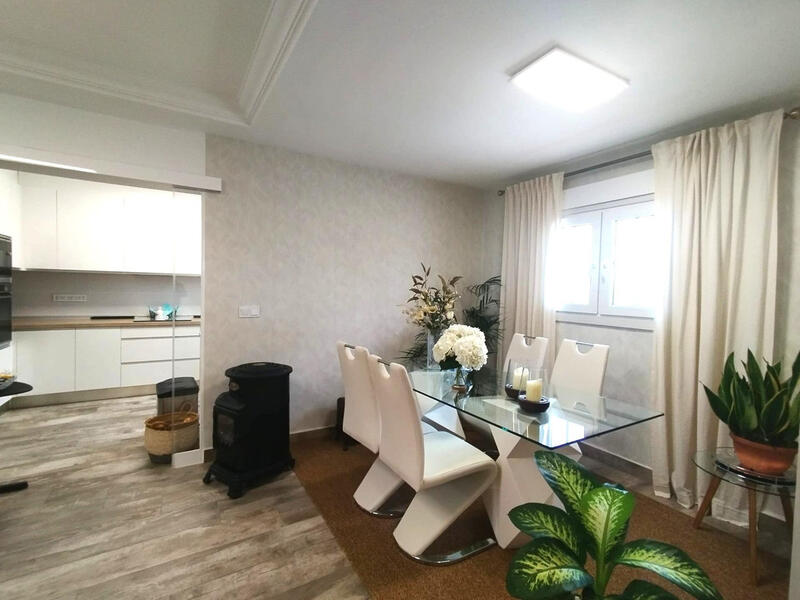 4 Cuarto Villa en venta