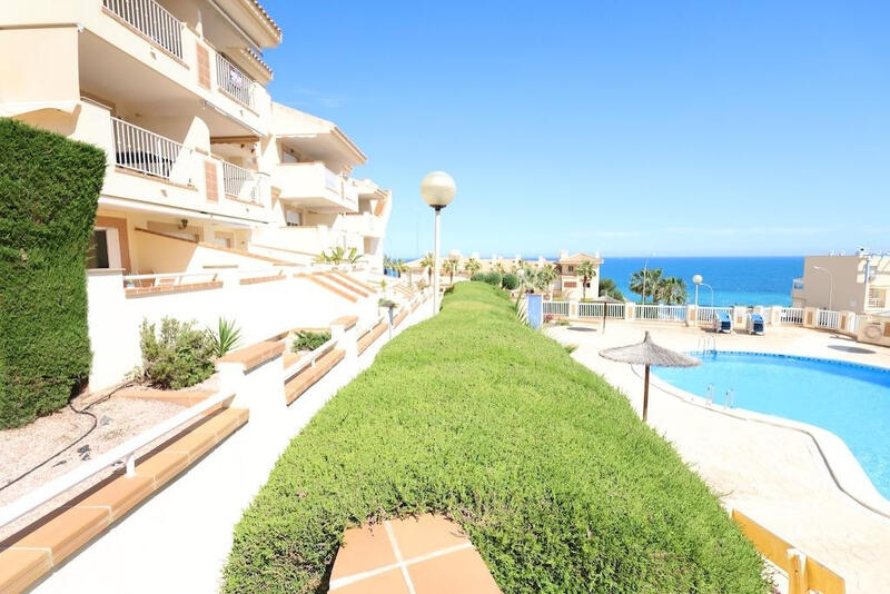 Lägenhet till salu i Campoamor, Alicante