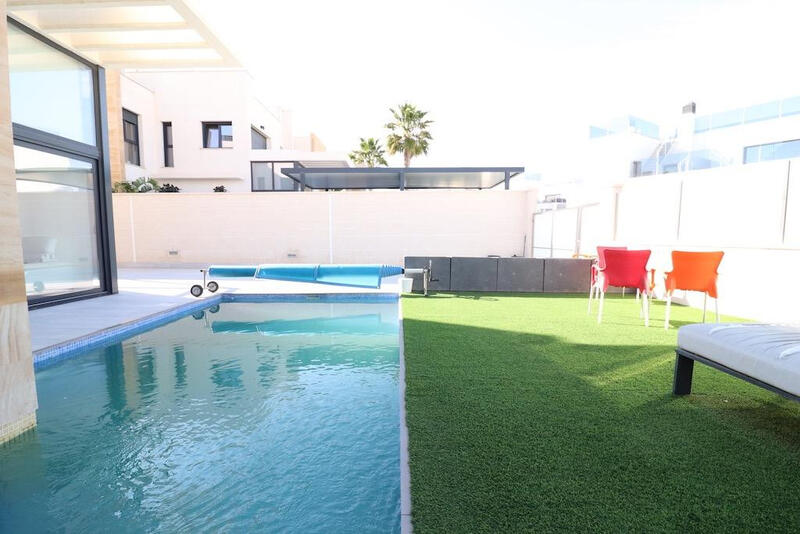 3 sovrum Villa till salu i Cabo Roig, Alicante