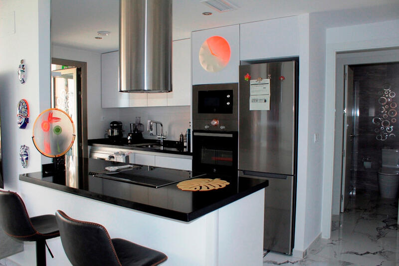 2 Cuarto Apartamento en venta en Villamartin, Alicante