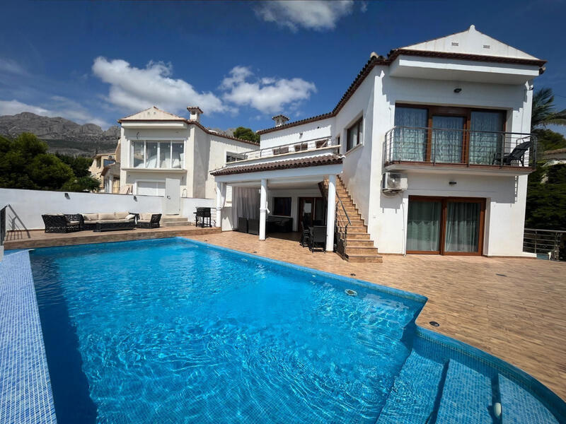 Villa til salg i Altea, Alicante