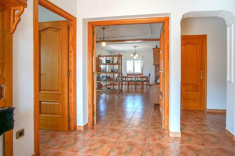 5 bedroom Villa for sale