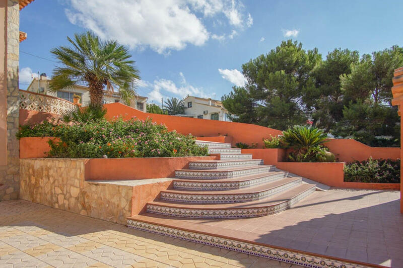 5 bedroom Villa for sale