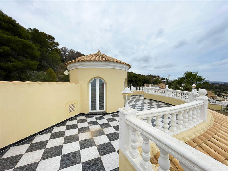 4 bedroom Villa for sale