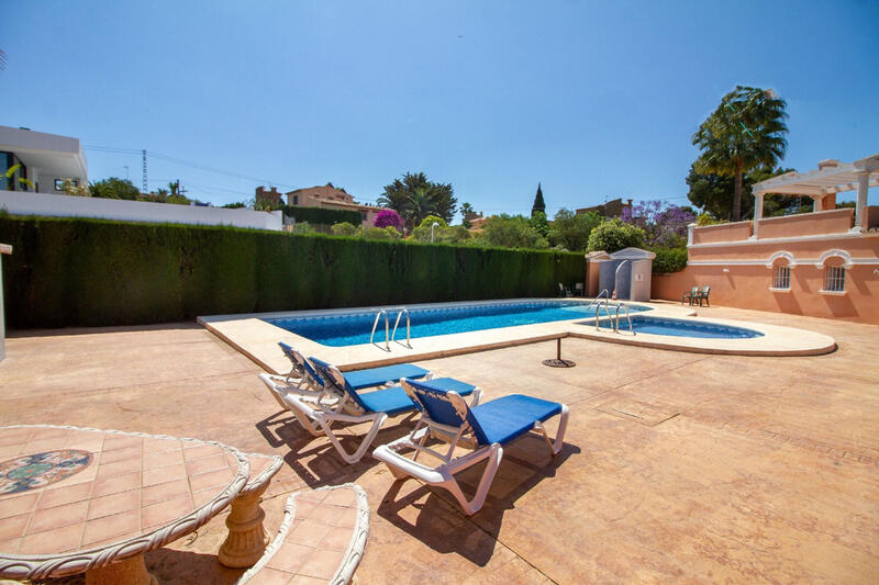 3 Cuarto Villa en venta