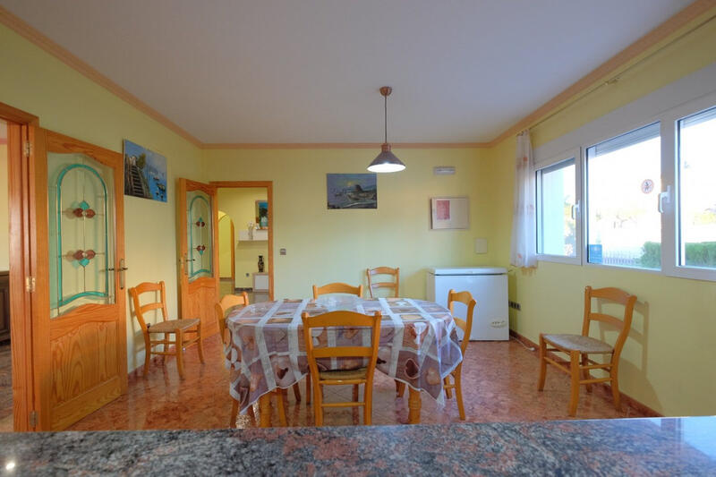 9 Cuarto Villa en venta