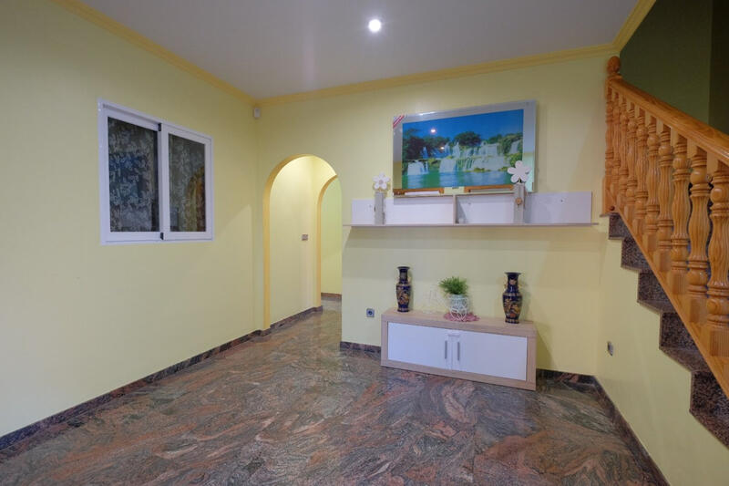 9 Cuarto Villa en venta