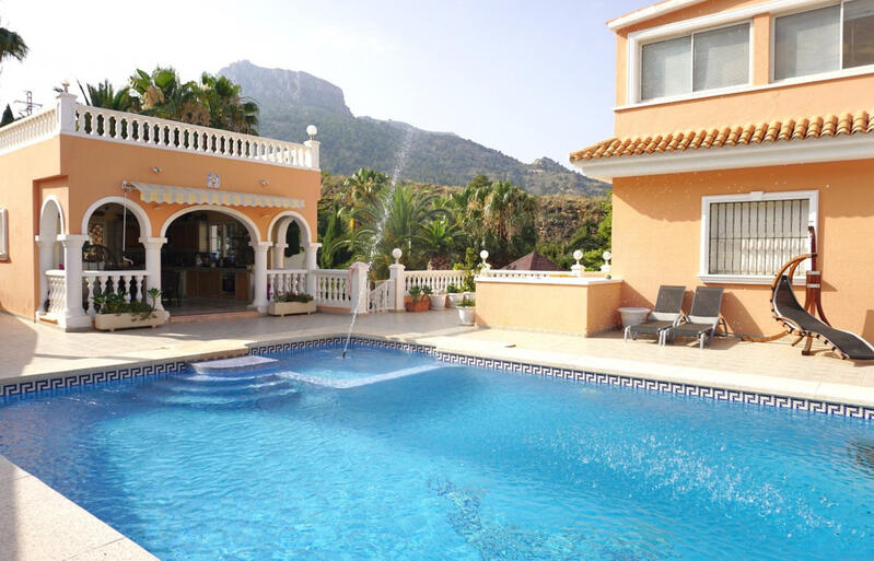 5 soveværelse Villa til salg i Calpe, Alicante