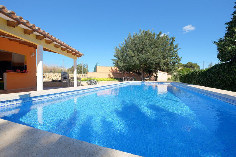 9 soveværelse Villa til salg i Calpe, Alicante