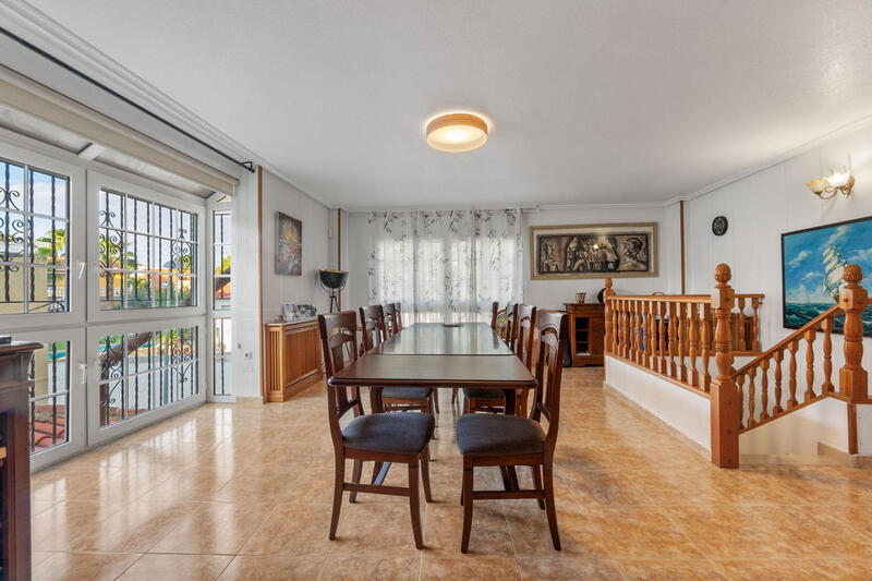 4 sovrum Villa till salu