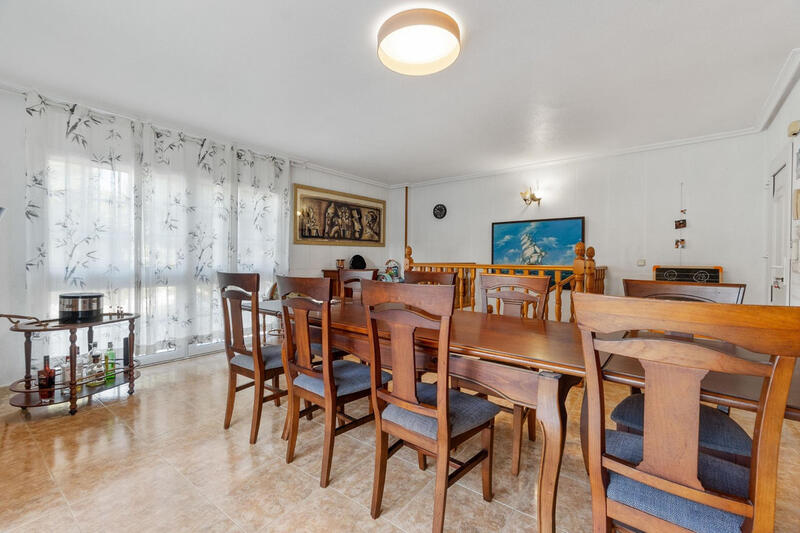 4 sovrum Villa till salu