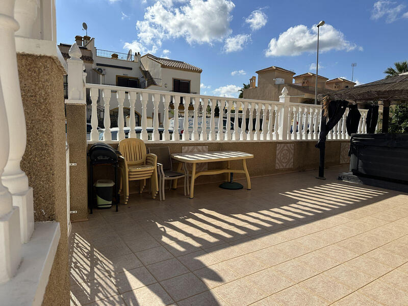 3 slaapkamer Villa Te koop in Villamartin, Alicante