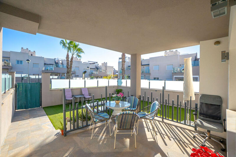 2 soveværelse Lejlighed til salg i Torrevieja, Alicante