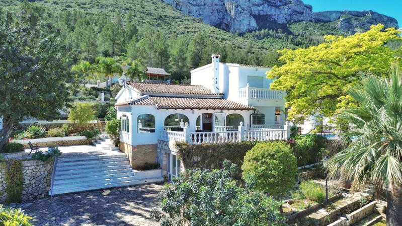 5 soveværelse Villa til salg i Denia, Alicante