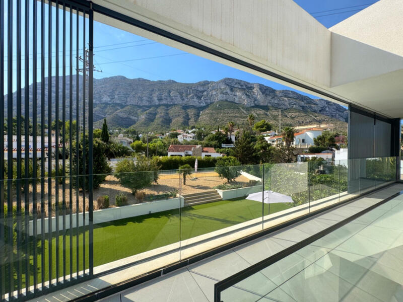 4 soveværelse Villa til salg i Denia, Alicante