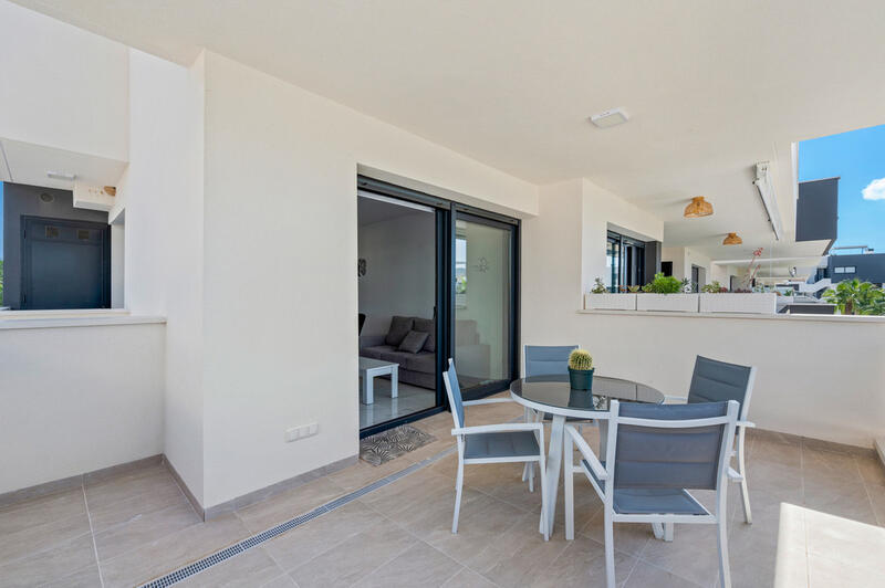 2 bedroom Apartment for sale in Villamartin, Alicante