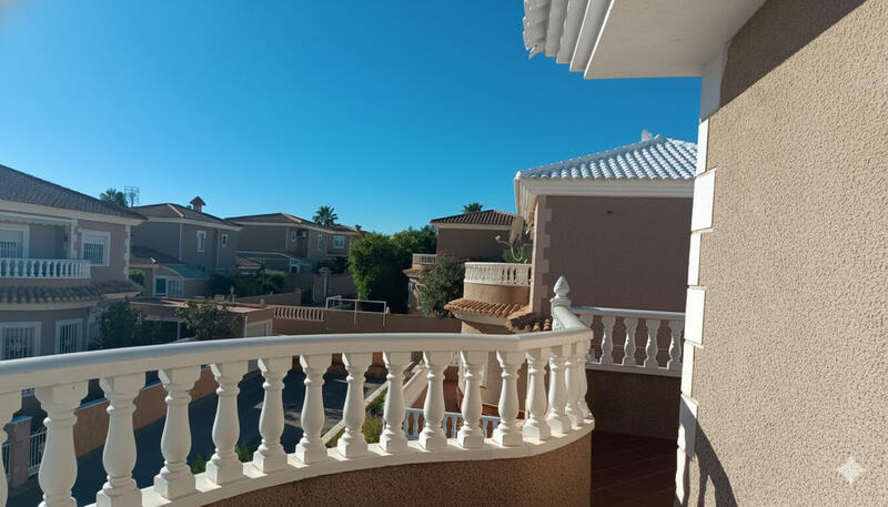 4 bedroom Villa for sale