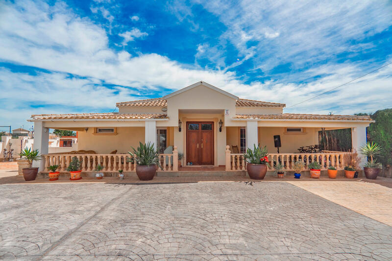 Villa til salg i Almoradí, Alicante