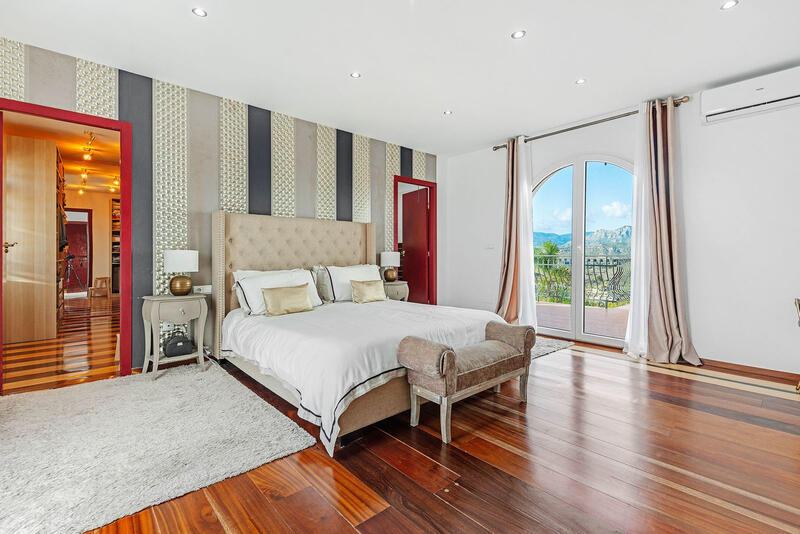 6 slaapkamer Villa Te koop