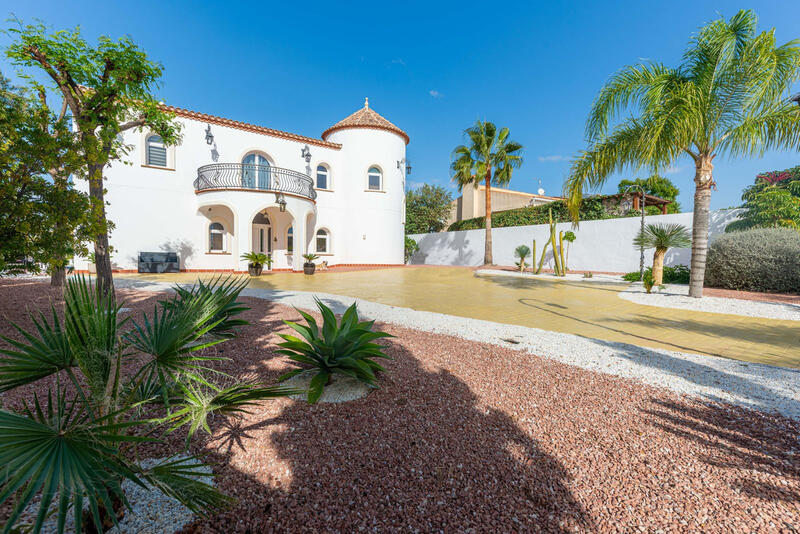 6 slaapkamer Villa Te koop