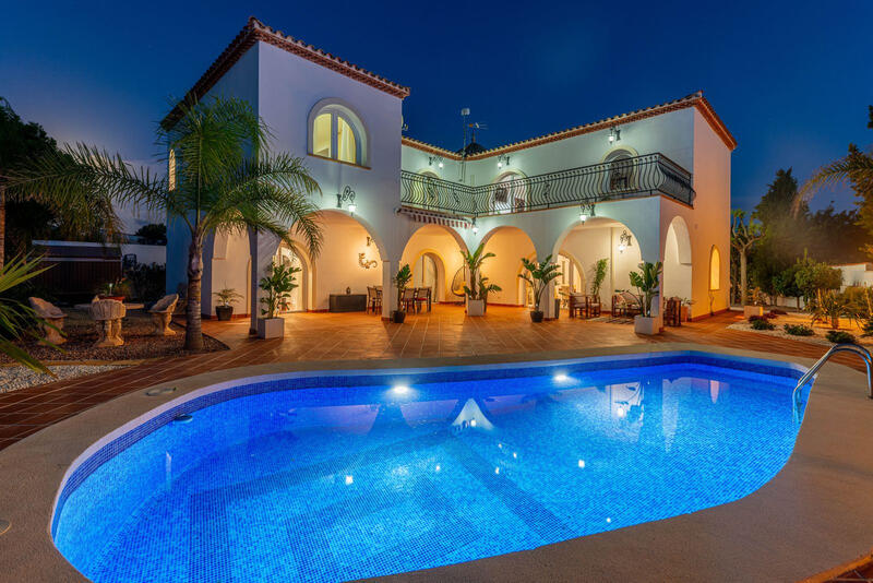 6 slaapkamer Villa Te koop