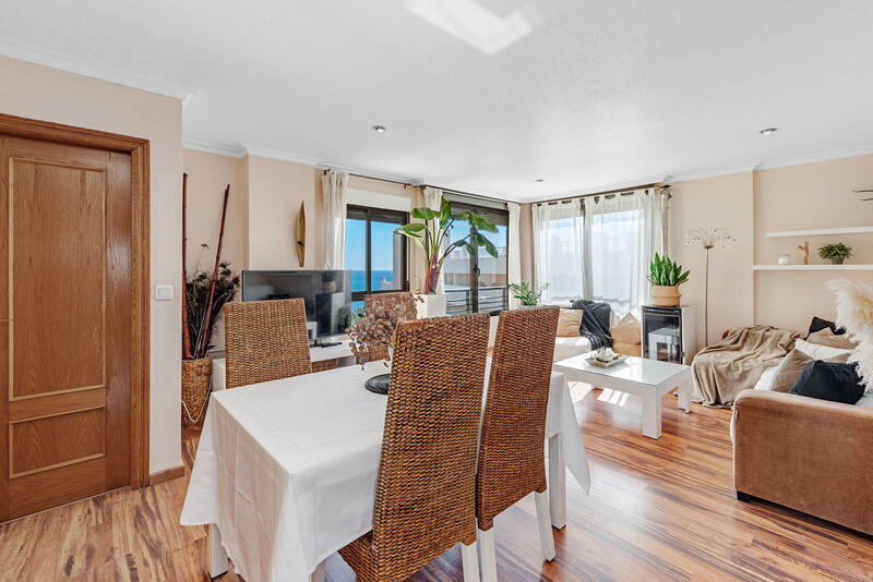 3 bedroom Apartment for sale