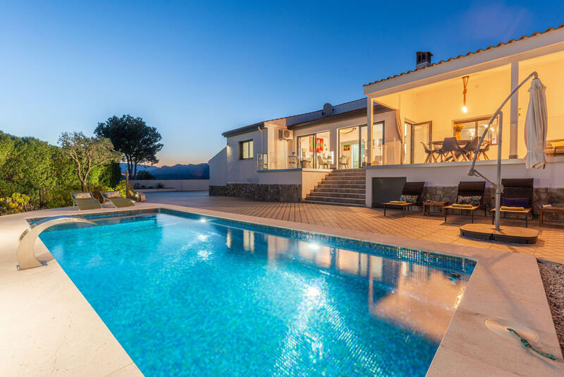 Villa til salg i Busot, Alicante