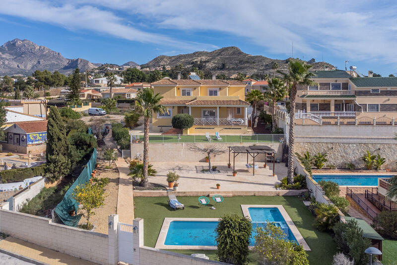 5 soveværelse Villa til salg i Busot, Alicante