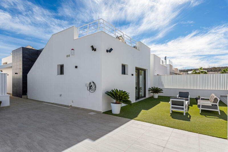 4 Cuarto Villa en venta