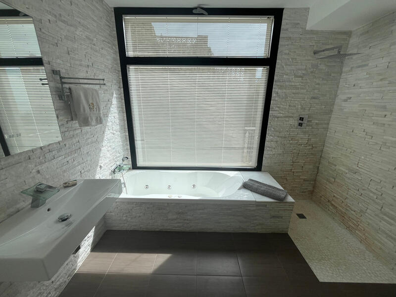 4 Cuarto Villa en venta
