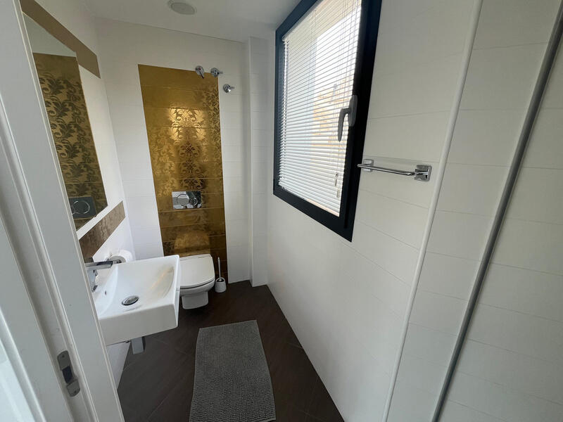 4 Cuarto Villa en venta