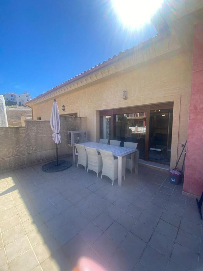 3 bedroom Apartment for sale