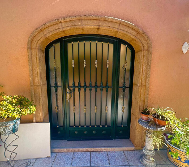 4 Cuarto Villa en venta