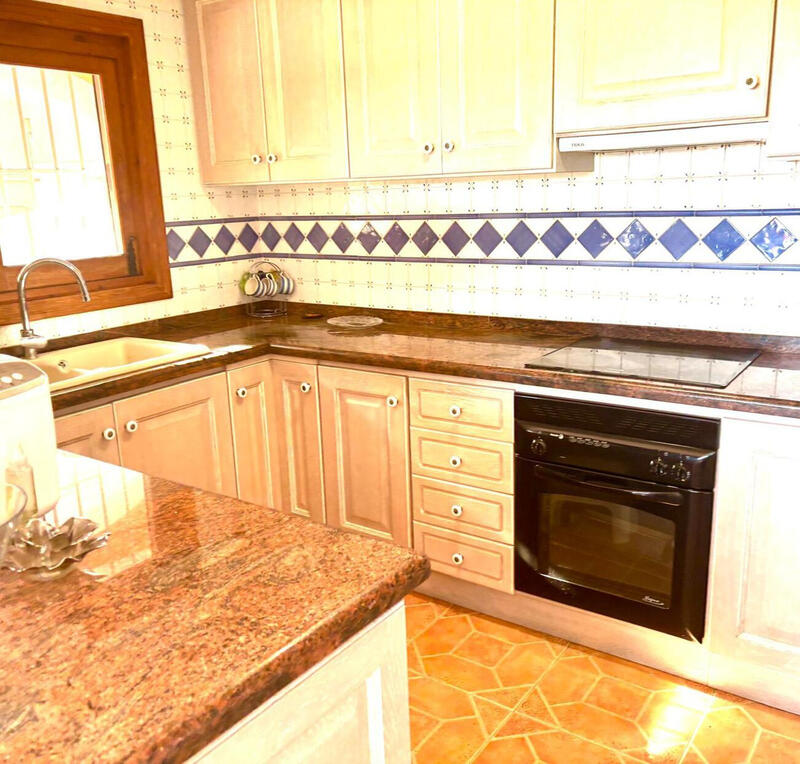 4 Cuarto Villa en venta