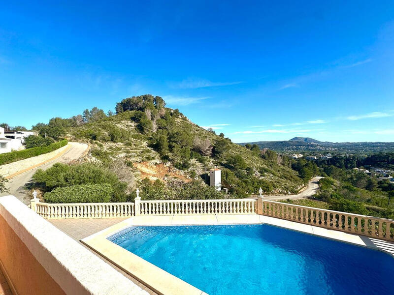 4 Cuarto Villa en venta