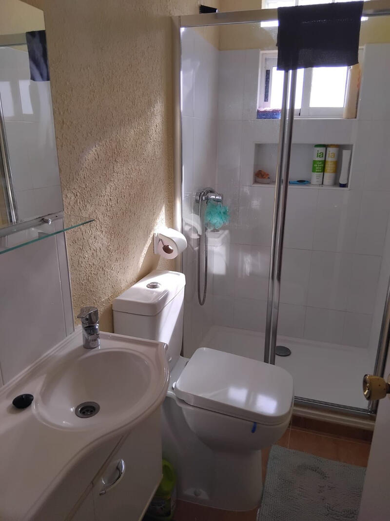 2 Cuarto Adosado en venta