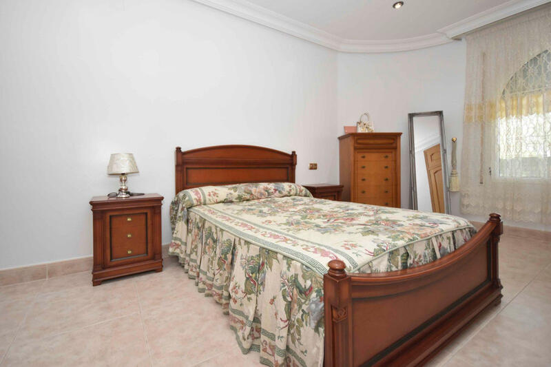 7 bedroom Villa for sale
