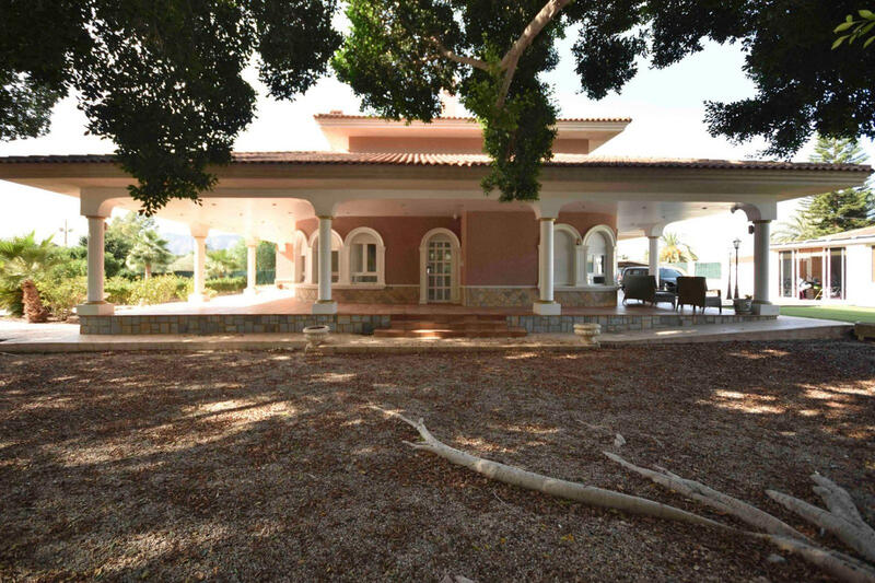 7 спальная комната вилла продается в Callosa de Segura, Alicante