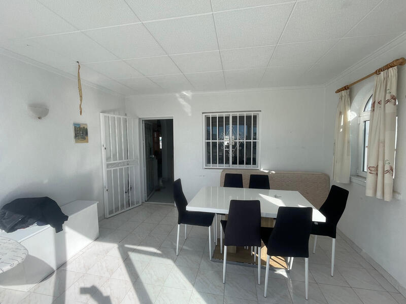 3 Schlafzimmer Villa zu verkaufen in Torrevieja, Alicante