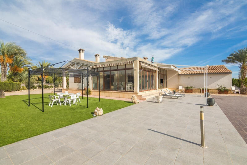 5 soveværelse Villa til salg i Elx/Elche, Alicante