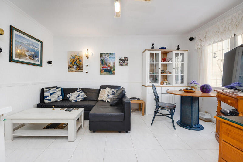 2 slaapkamer Gezinswoning Te koop