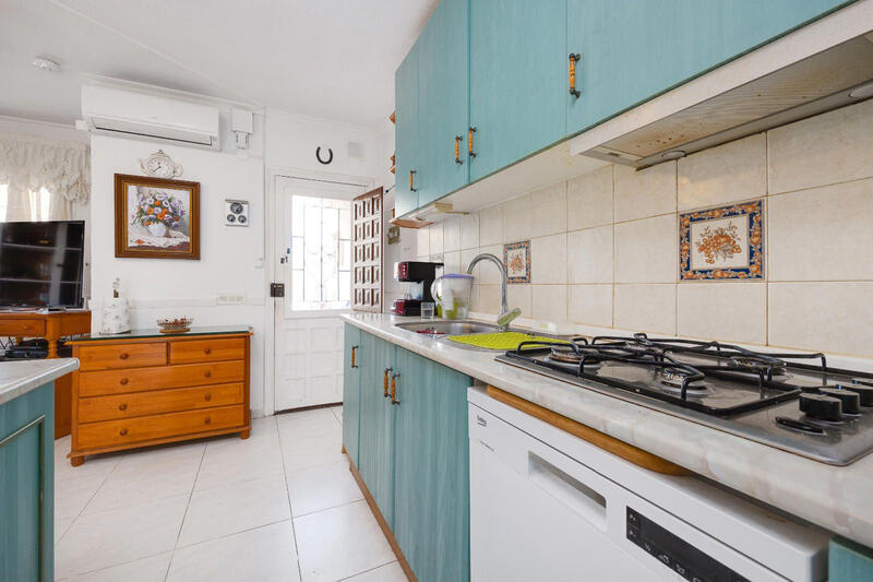 2 slaapkamer Gezinswoning Te koop