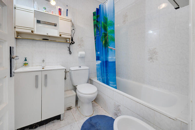2 slaapkamer Gezinswoning Te koop