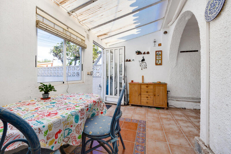 2 soverom Rekkehus til salgs i Torrevieja, Alicante