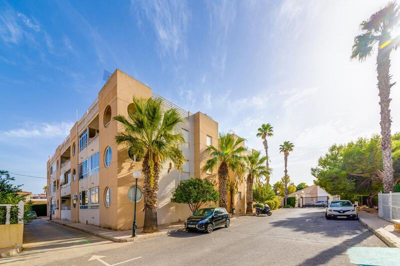 Apartamento en venta en Torrevieja, Alicante