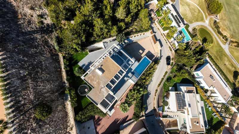 6 Cuarto Villa en venta en Las Colinas Golf, Alicante