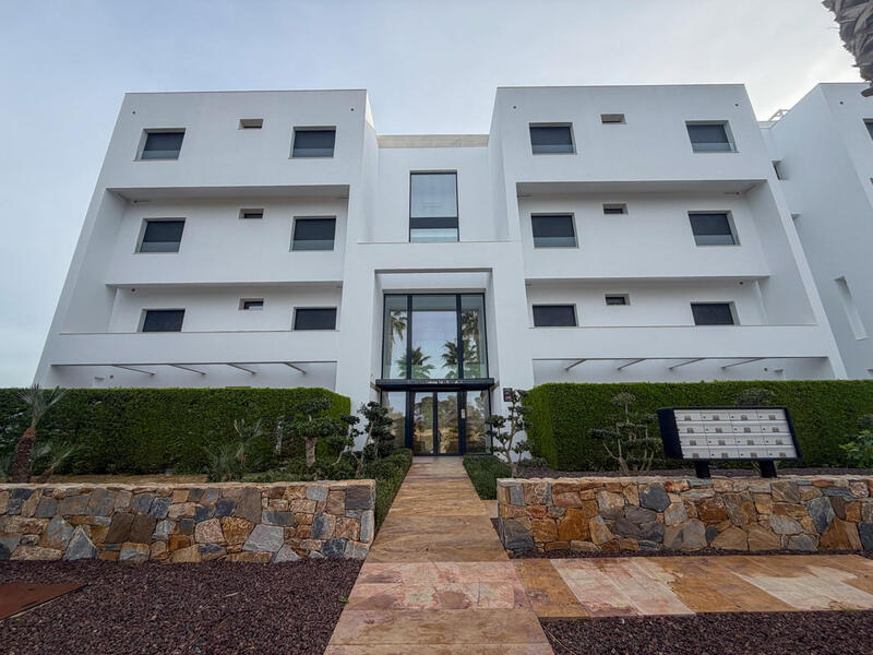 3 Cuarto Apartamento en venta en Las Colinas Golf, Alicante