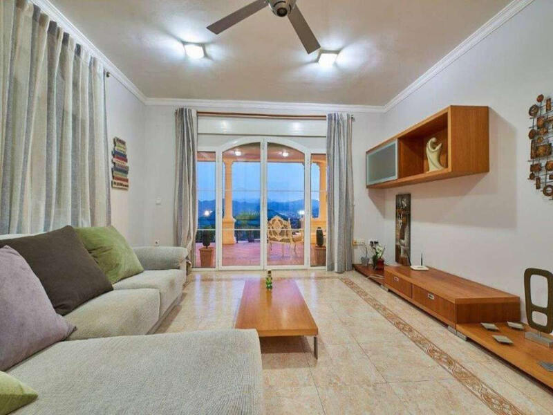 4 bedroom Villa for sale