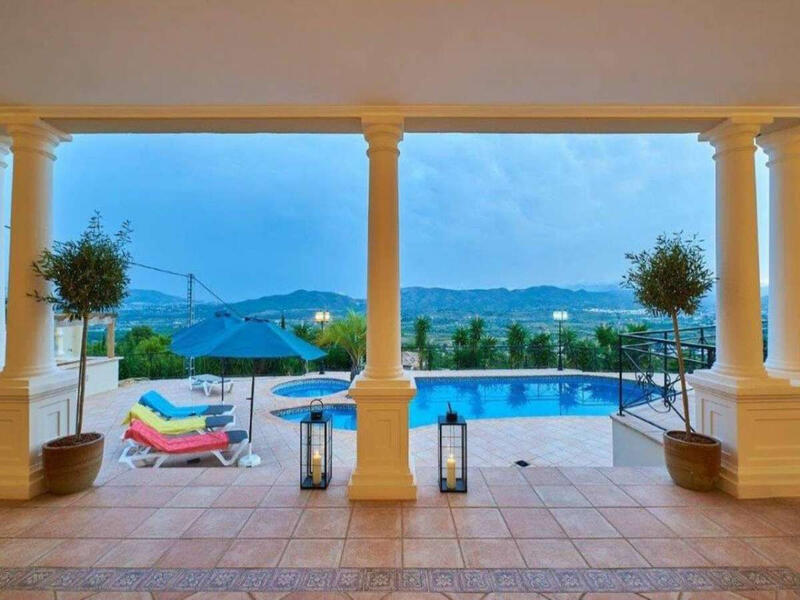 4 bedroom Villa for sale