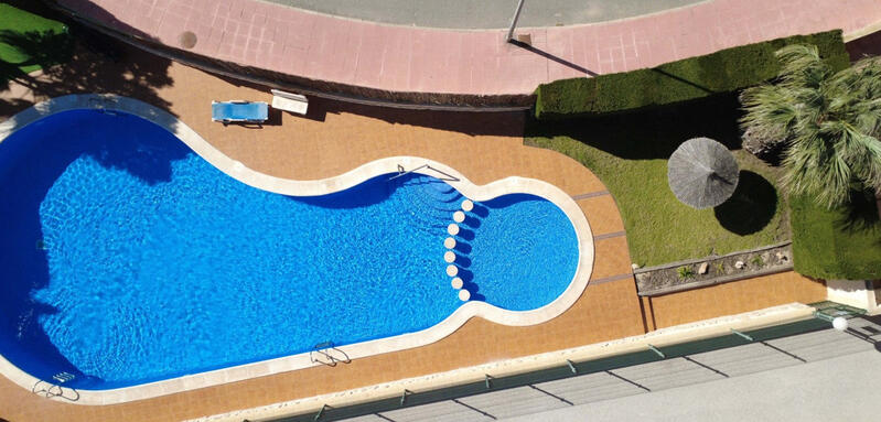 3 спальная комната городская тюрьма продается в Villamartin, Alicante